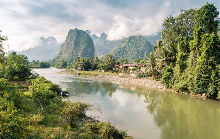 Rivière Nam Song à Vang Vieng