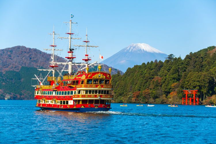 Le lac Ashi et le mont Fuji